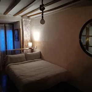https://alojamiento-santa-engracia-laguardia.basquecountryhotels.org
